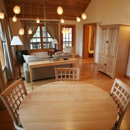 Ratna Ling Retreat Center Hotel